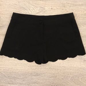 Scallop shorts